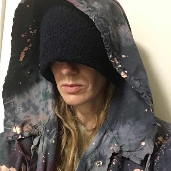 Meet your Posher, Constance - Picture 1 of 1